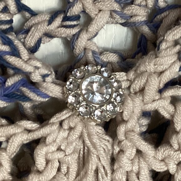 Handmade Small Knitted Shoulder Wrap Shawl Poncho With Fringe & Brooch Parties - Picture 6 of 7